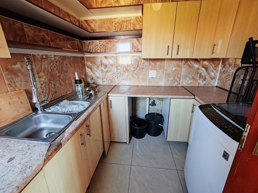 5 Bedroom Property for Sale in Grimbeeck Park North West